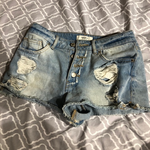 Jean shorts - Picture 2 of 3